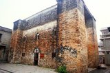 Yinglong Lou was built in the reign of the Jiajing Emperor (1522-1566) and is the oldest extant <i>diaolou</i> in the Kaiping region.<br/><br/>

The Kaiping Diaolou (watchtowers) are fortified multi-storey towers. The first towers were built during the early Qing Dynasty (1614 - 1912), reaching a peak in the 1920s and 1930s, when there were more than three thousand of these structures. Today, approximately 1,833 diaolou remain standing in Kaiping, and approximately 500 in Taishan. Although the diaolou served mainly as protection against forays by bandits, a few of them also served as living quarters.<br/><br/>

Kaiping has traditionally been a region of major emigration abroad, and a melting pot of ideas and trends brought back by overseas Chinese. As a result, many diaolou incorporate architectural features from China and from the West.