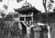 Vietnam: Women in front of Chua Mot Cot or One Pillar Pagoda, Hanoi (1922)